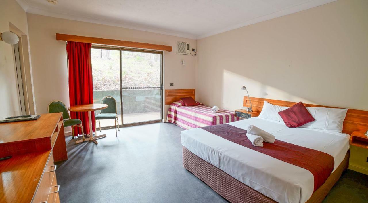 Country 2 Coast Motor Inn Coffs Harbour Dış mekan fotoğraf
